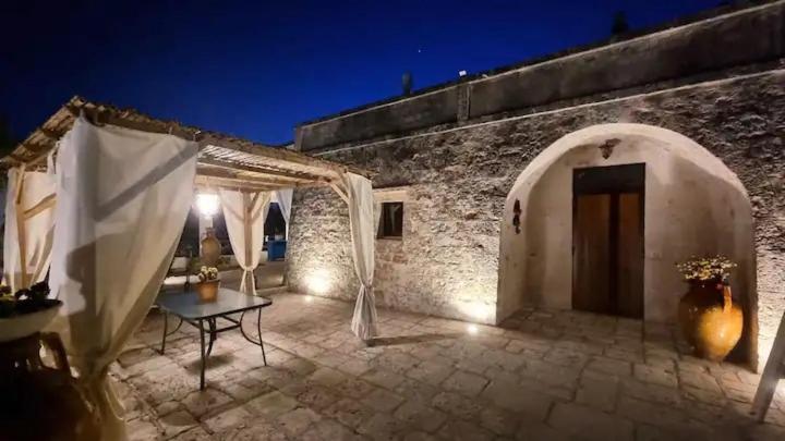 Valle D'Itria Trulli E Alcova Mikael Cisternino Exterior foto