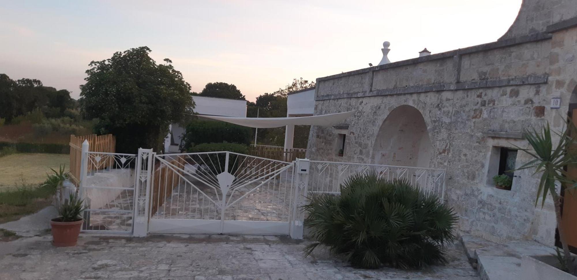 Valle D'Itria Trulli E Alcova Mikael Cisternino Exterior foto