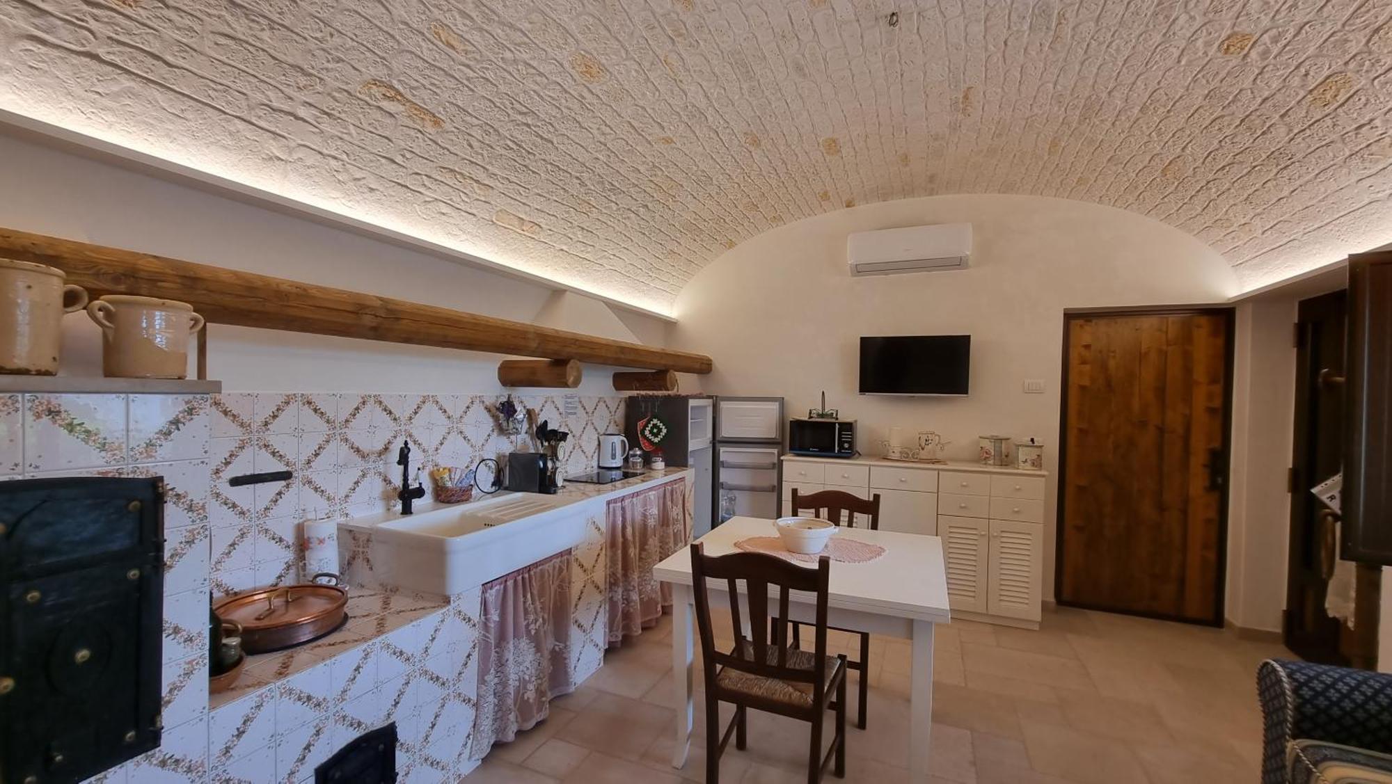Valle D'Itria Trulli E Alcova Mikael Cisternino Exterior foto